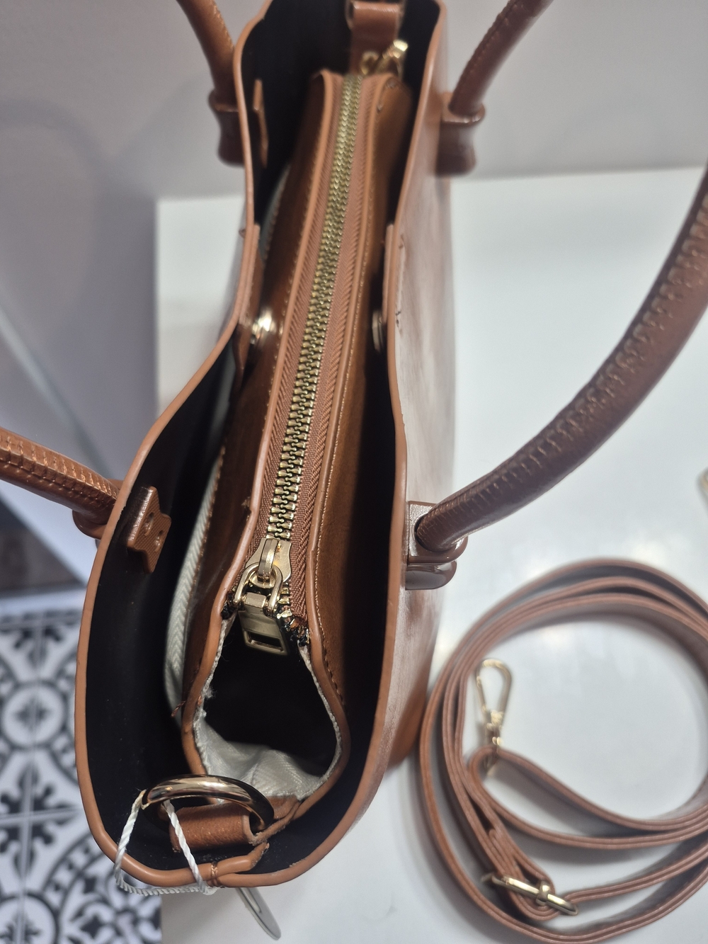 Ecosse UNQIUE Cognac Purse tote Satchel - Picture 4 of 7